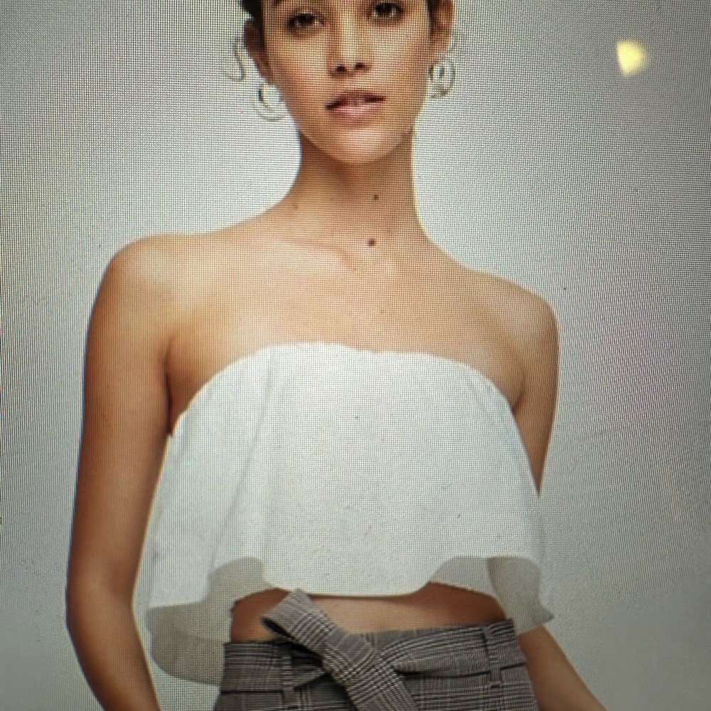 Wilfred White Ruffled Strapless Crop Top